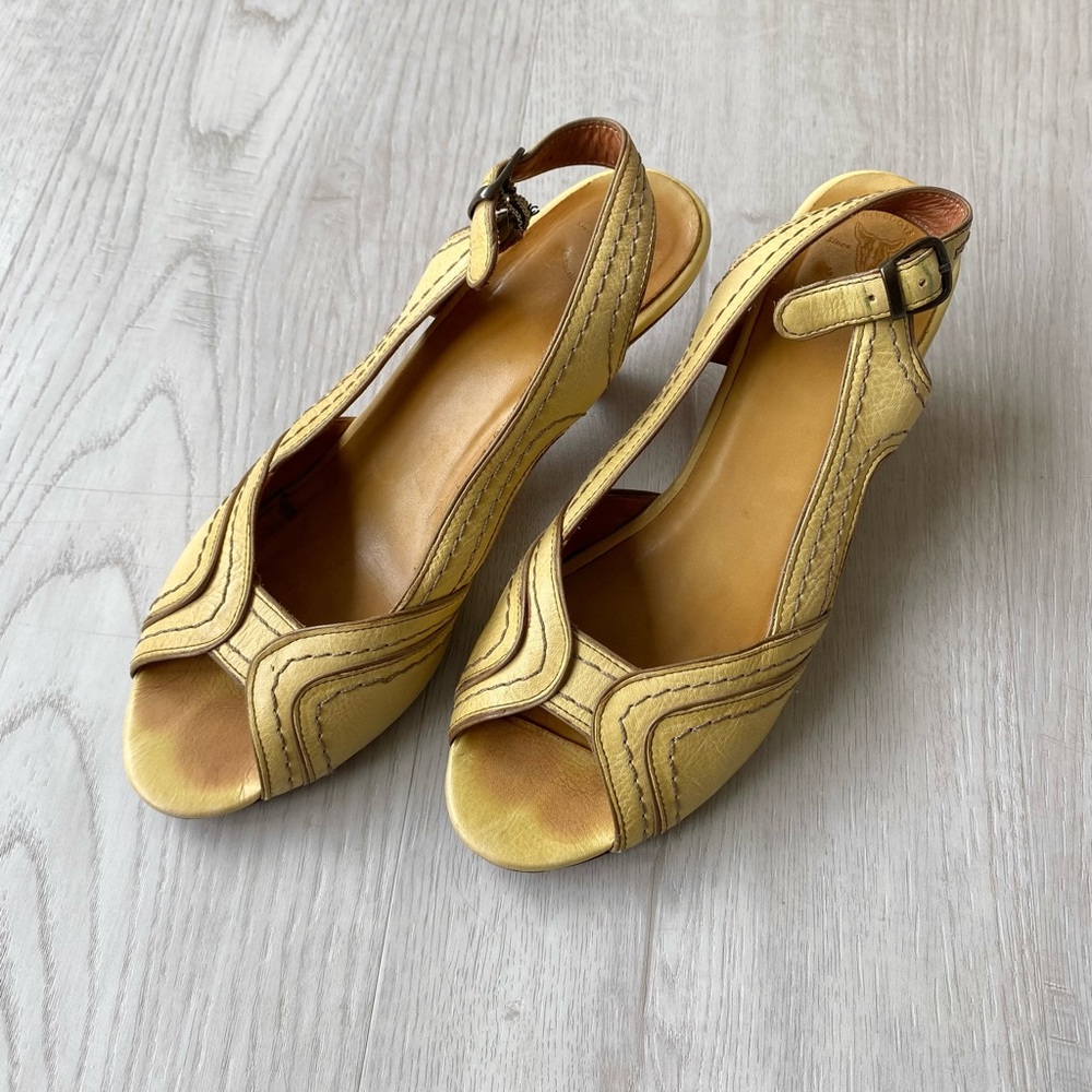 FRYE Vintage Leather Peep-toe Sandal Heels in yellow and wood